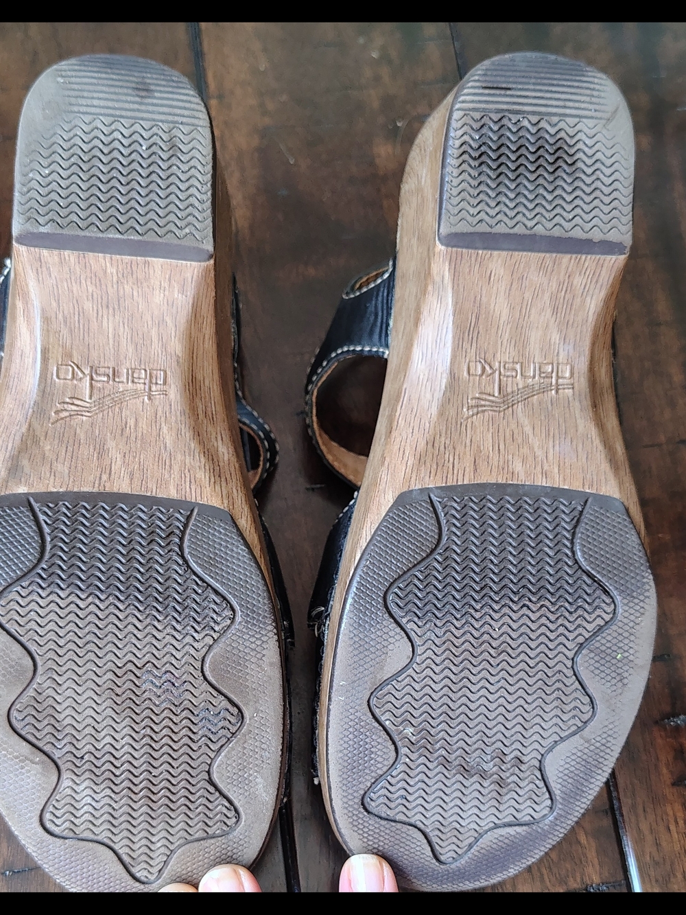 Dansko Black Leather Open Toe Platform Clogs/Sandals with Wood-Effect Sole - Picture 3 of 16